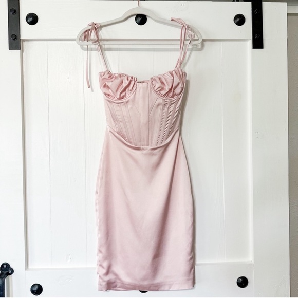 House of Cb Alma dress - Picture 4 of 5